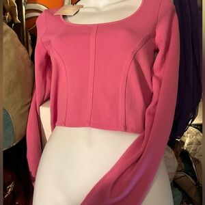 M cropped stretch pink top NEW